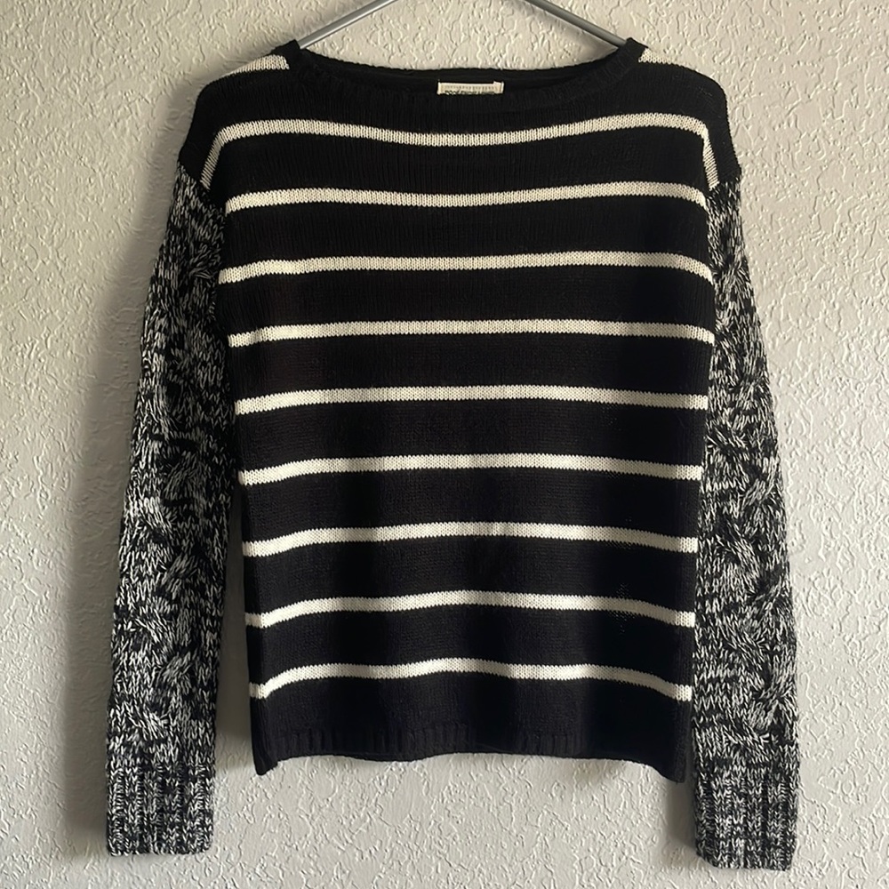 Poof Excellence - Acrylic Knit Sweater - Black and White - Size Small